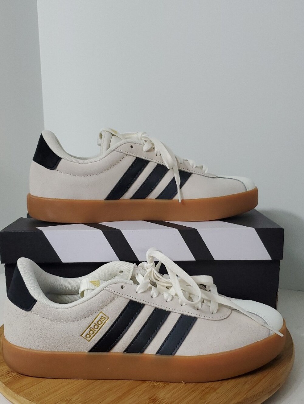 adidas VL Court 3.0 Women’s Sneakers in White and Black with Gum Sole 10 NIB